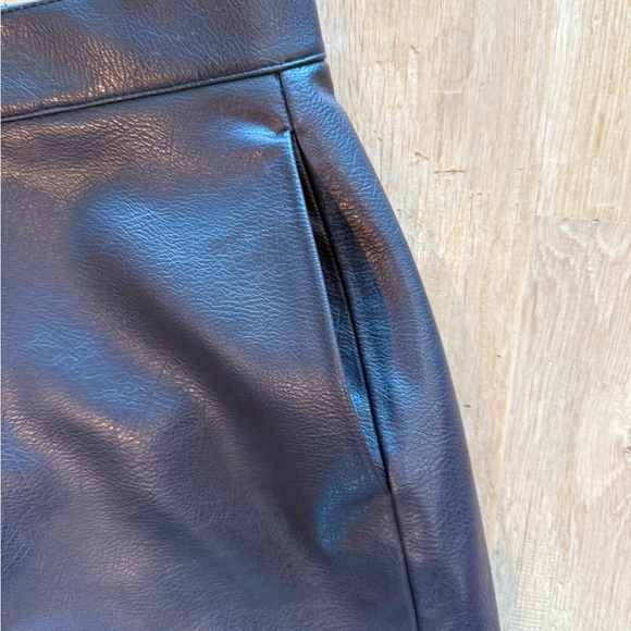 H&M Edition NWT Size 6 Calf-length Wine/Deep Purple Faux Leather Skirt - Picture 4 of 9